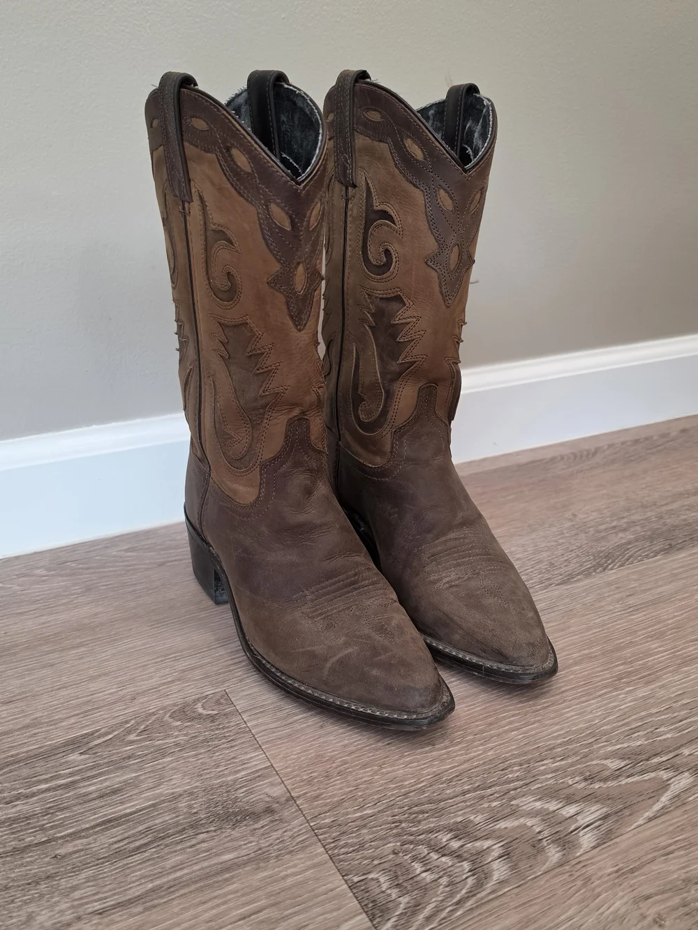 Western Cowboy Boots in Two-Tone Brown - Picture 2 of 8
